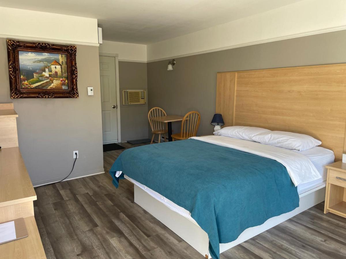 Motel Au P'Tit Sapin Mirabel Dış mekan fotoğraf