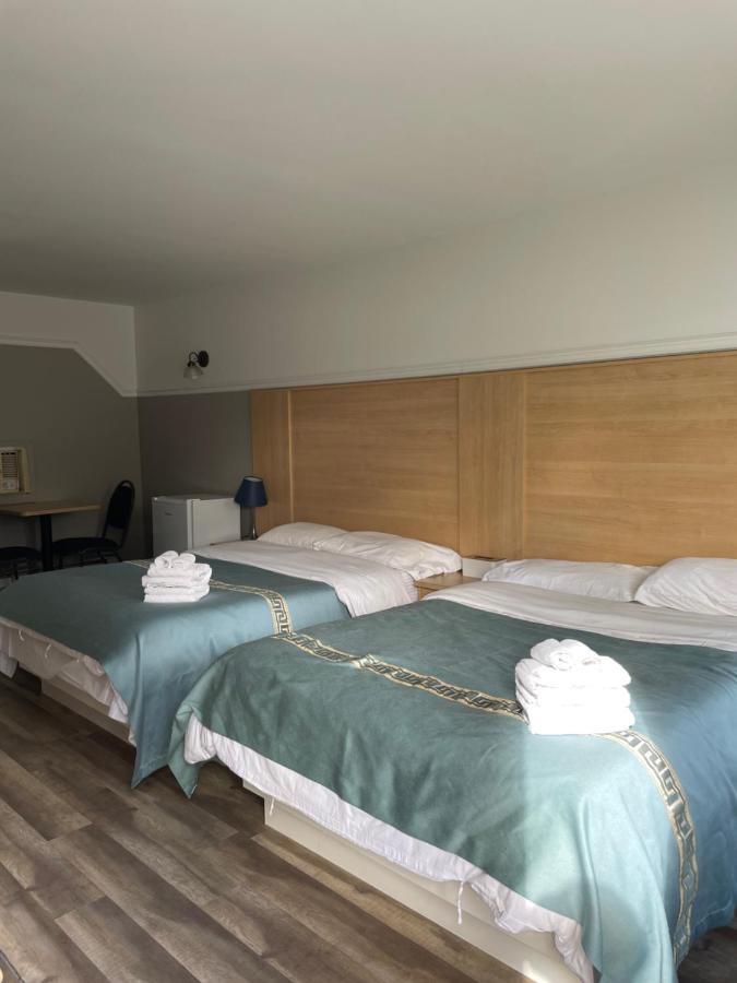 Motel Au P'Tit Sapin Mirabel Dış mekan fotoğraf