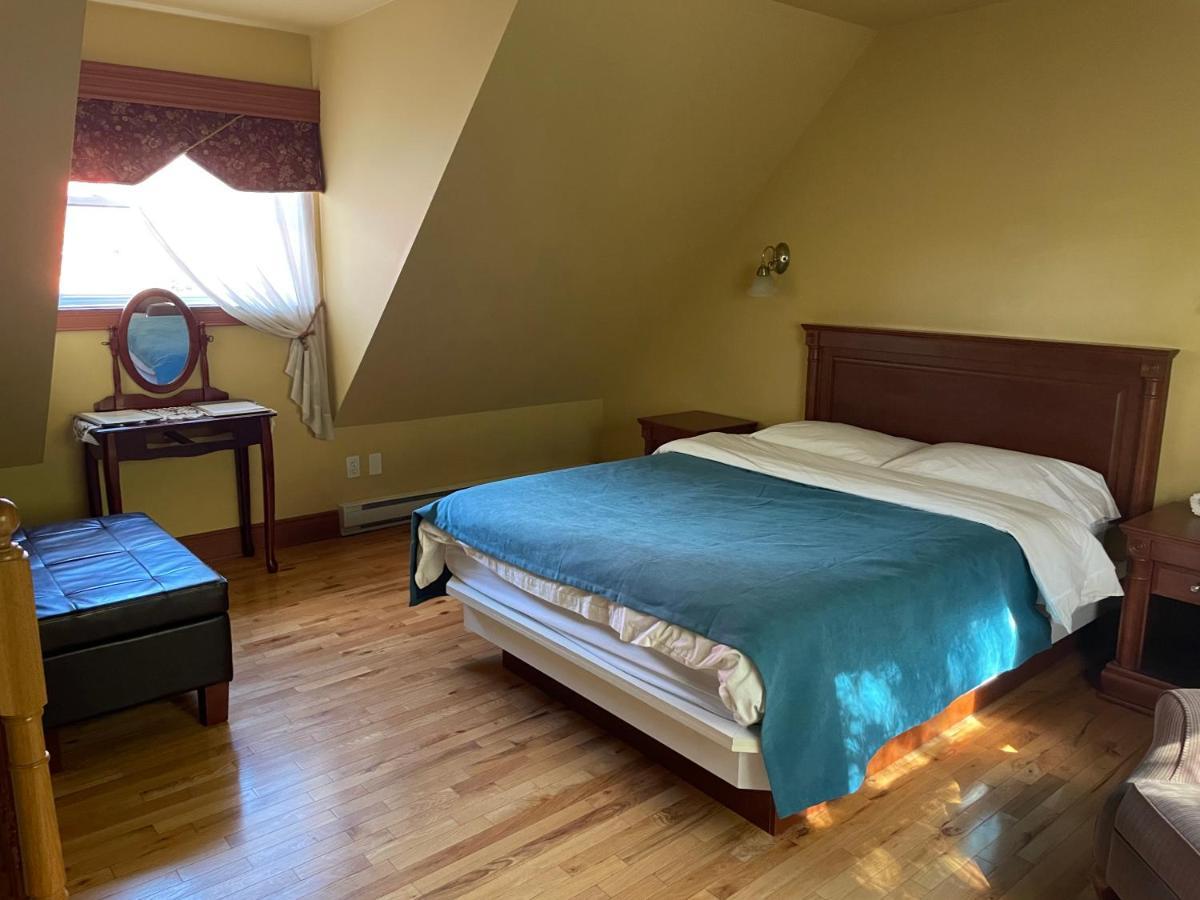Motel Au P'Tit Sapin Mirabel Dış mekan fotoğraf