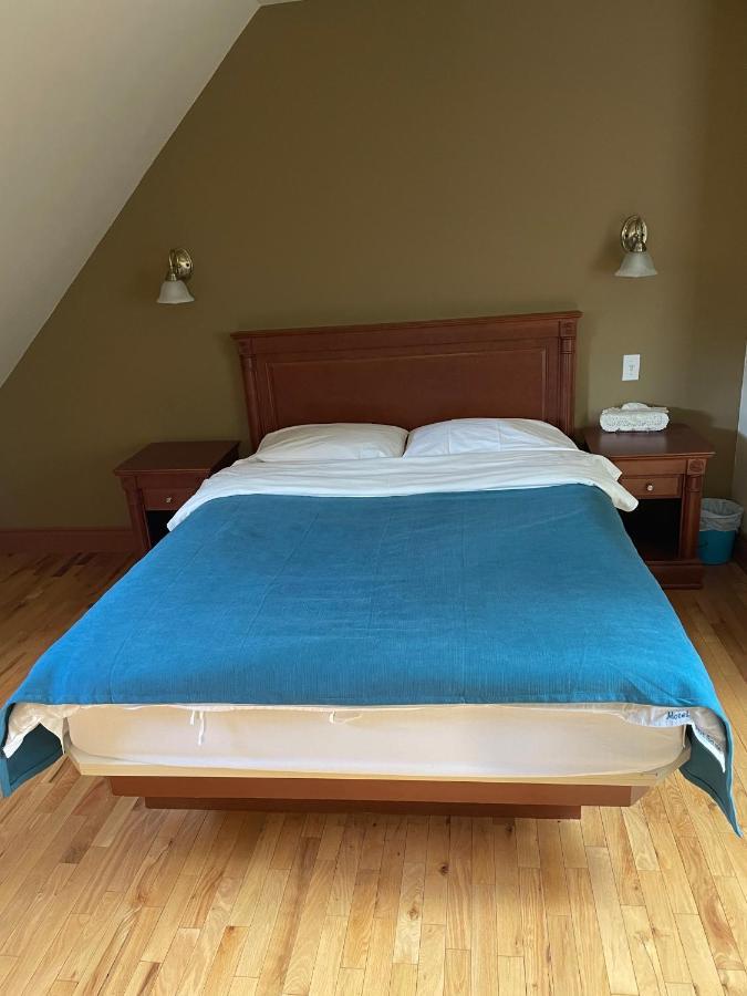 Motel Au P'Tit Sapin Mirabel Dış mekan fotoğraf