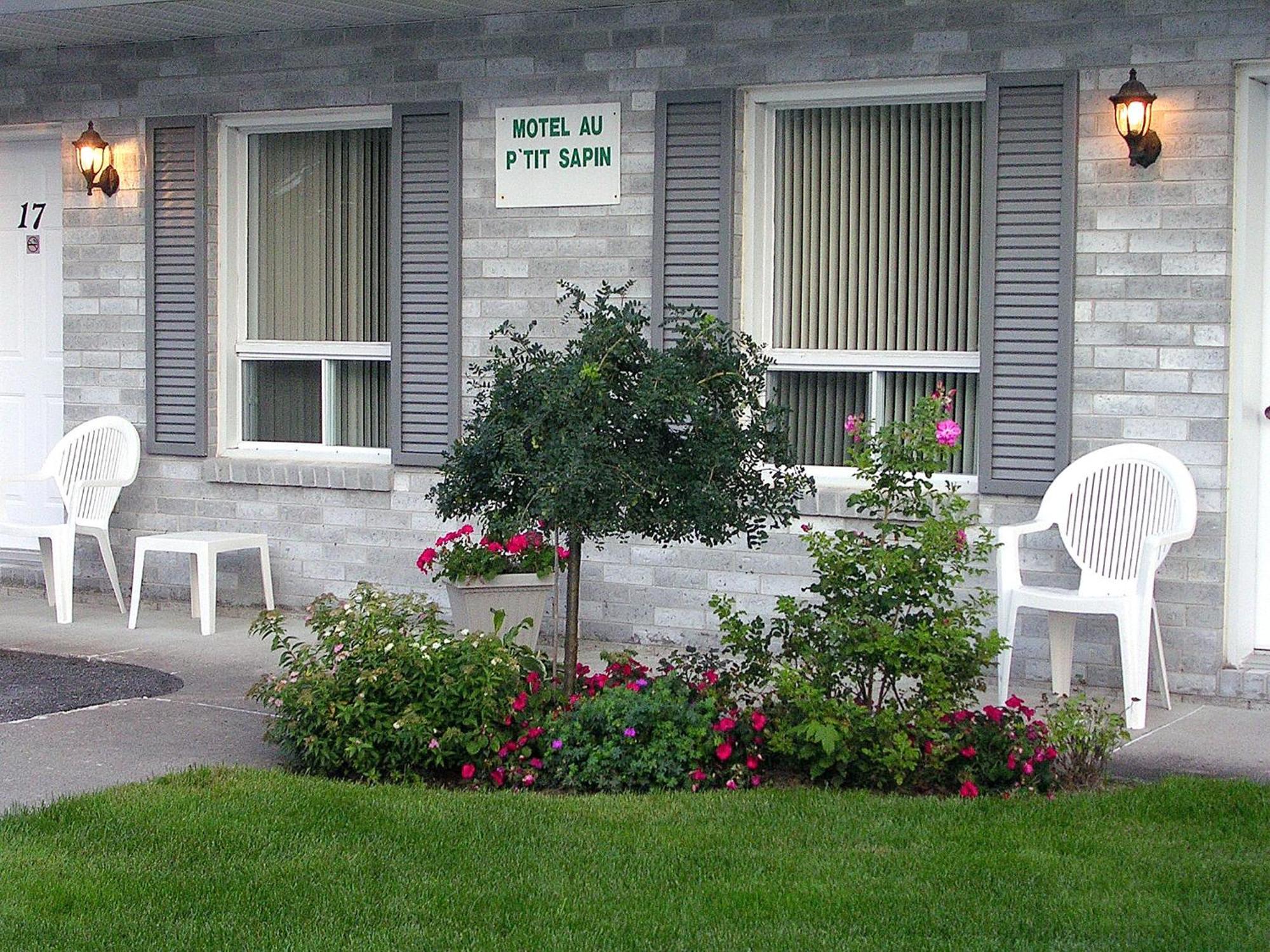 Motel Au P'Tit Sapin Mirabel Dış mekan fotoğraf