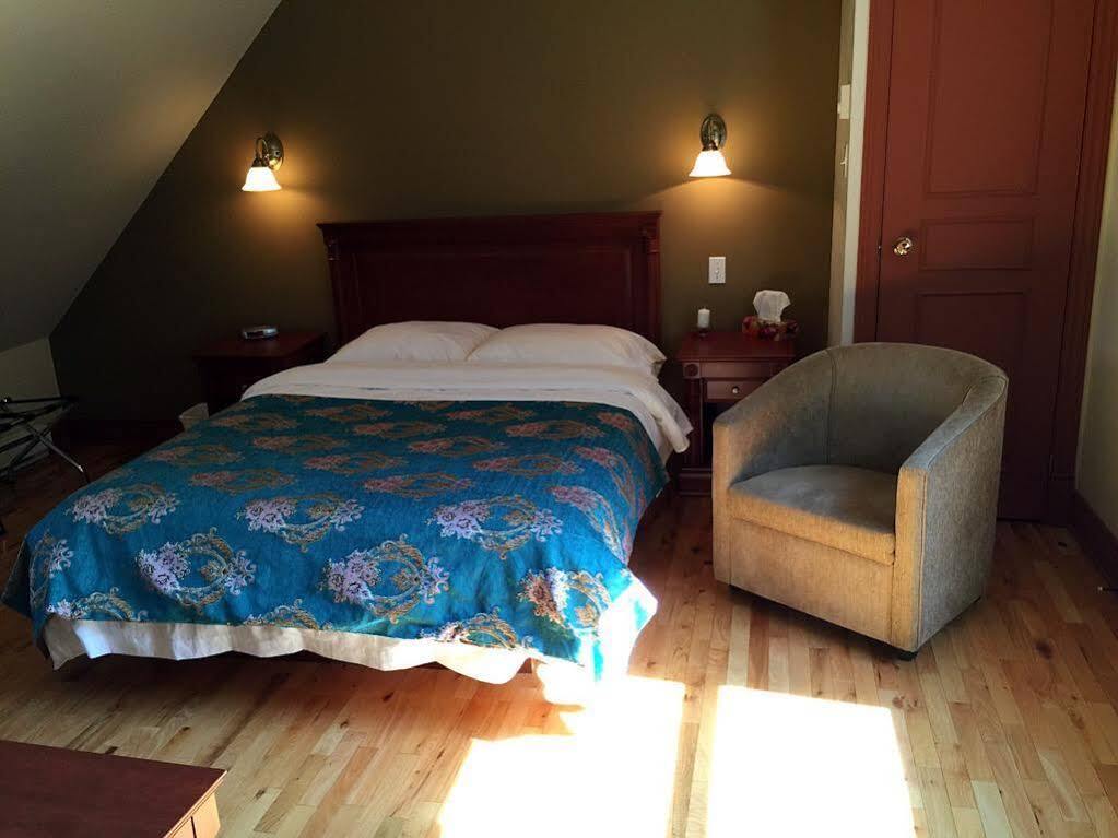 Motel Au P'Tit Sapin Mirabel Dış mekan fotoğraf